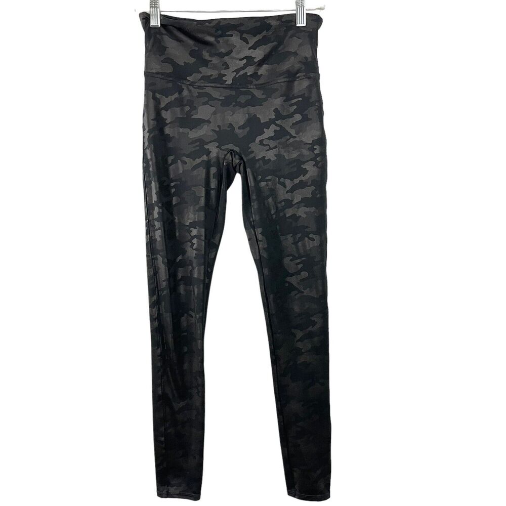 SPANX Leggings Faux Leather Camo Print Womens Size Medium Black